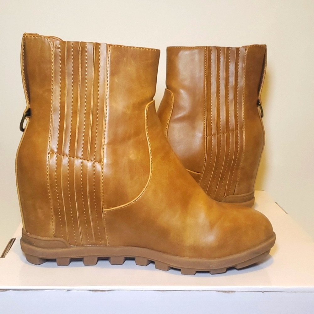 Yellowbox Faux Leather Pull on Ankle Booties